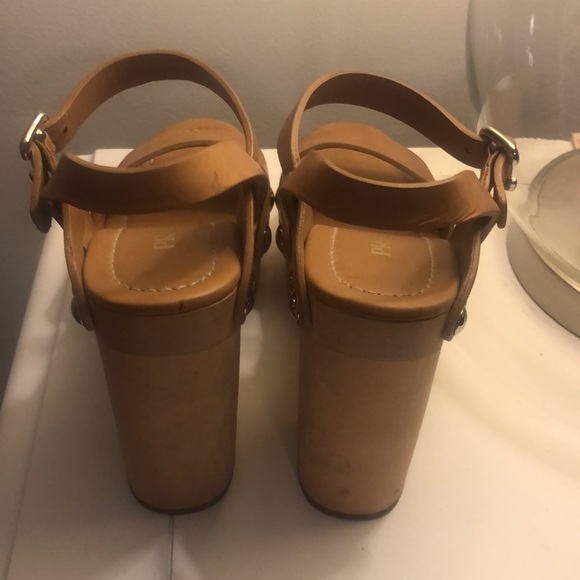 Brown PRADA platform sandals, size 37 - Picture 4 of 4